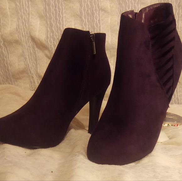 Heel - Picture 2 of 2